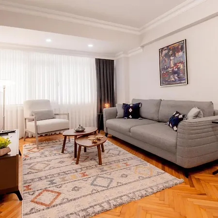 Charming Bagdat Avenue Hideaway, Near Marina * Istanbul