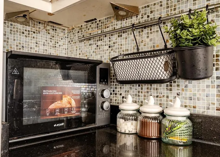 Charming Bagdat Avenue Hideaway, Near Marina * اسطنبول