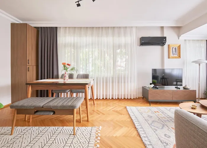 شقة Charming Bagdat Avenue Hideaway, Near Marina *